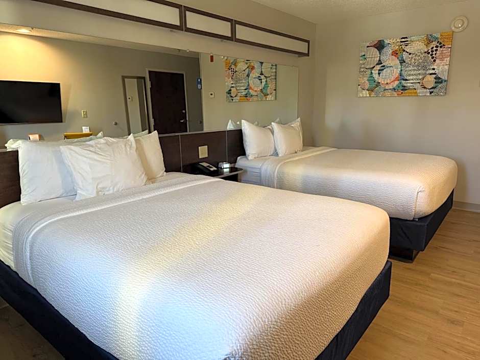 Microtel Inn & Suites - Triadelphia