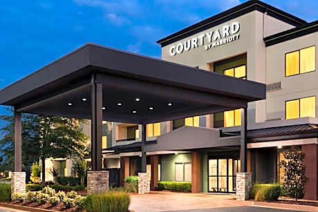 Courtyard by Marriott Tulsa Central