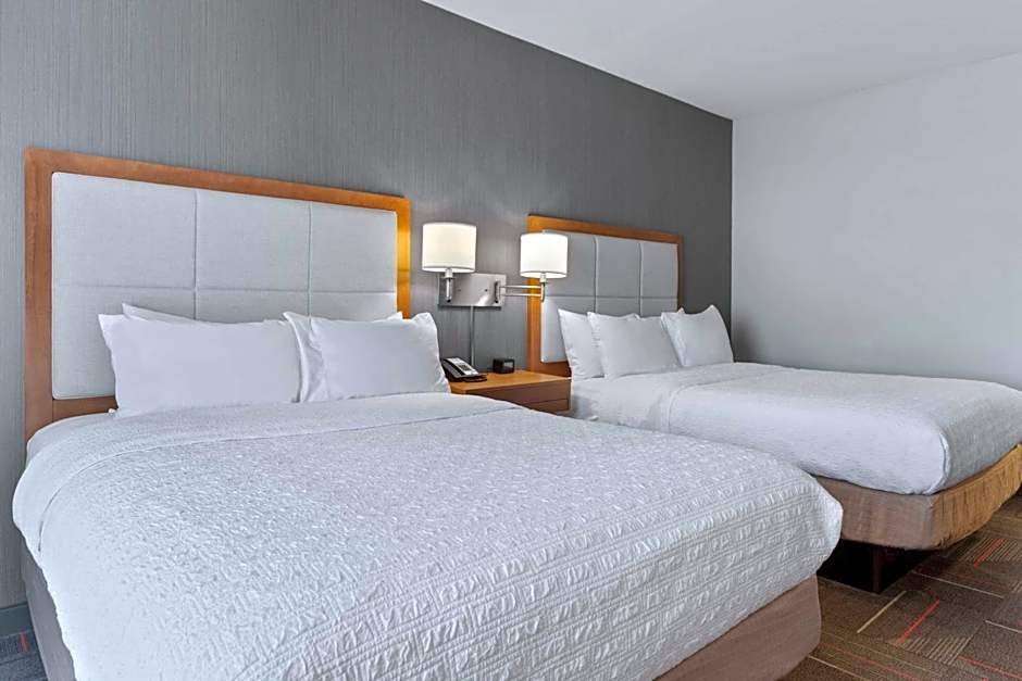 Hampton Inn And Suites By Hilton Columbus Scioto Downs, Oh