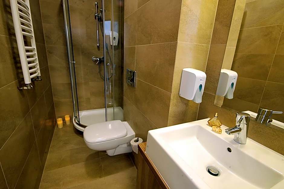 Dom na Skale - Apartamenty w Bieszczadach nad Soliną