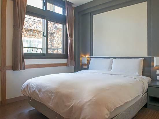 Meifon Hostel