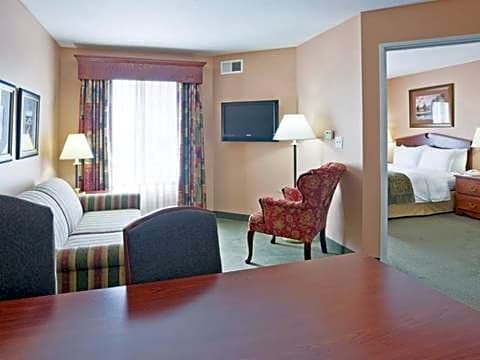 GrandStay Hotel & Suites Downtown Sheboygan