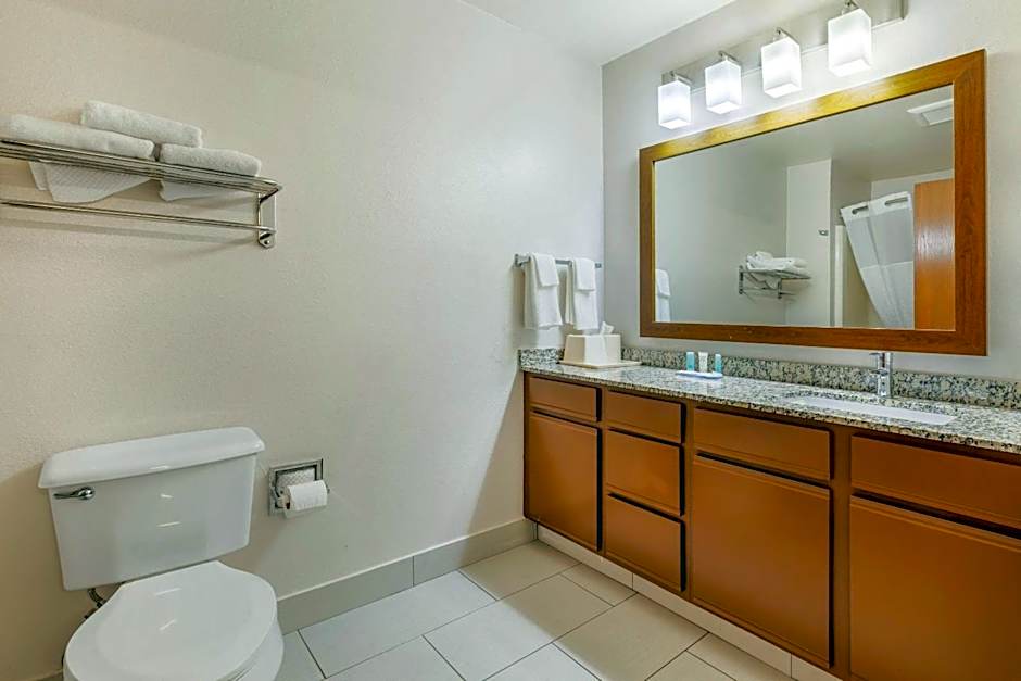 MainStay Suites Dubuque at Hwy 20