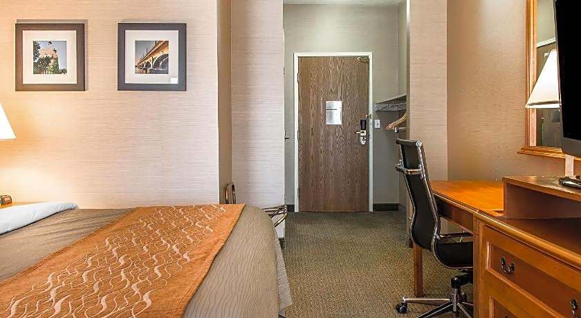 Hampton Inn by Hilton Chelsea