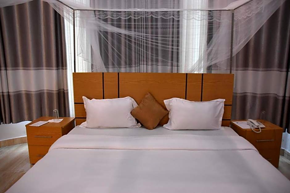 Chimpanzee Lodge