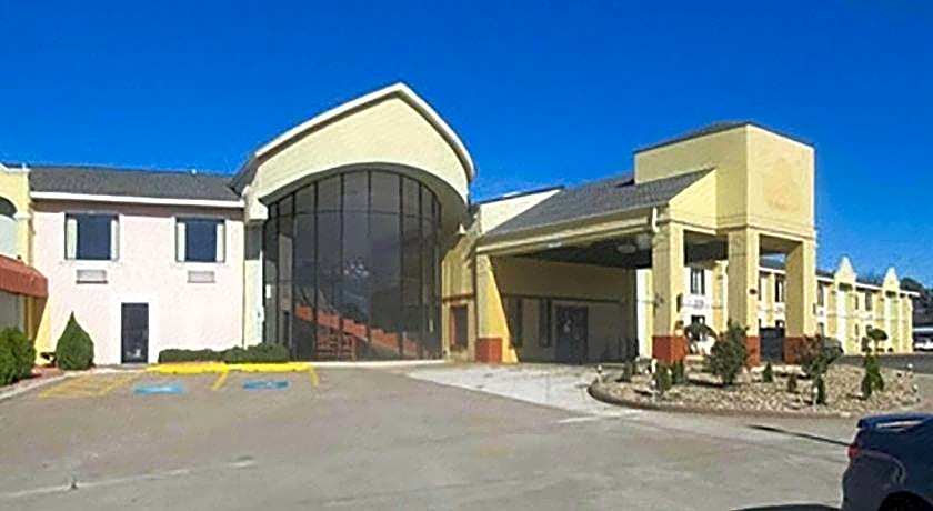 Rose City Inn & Suites