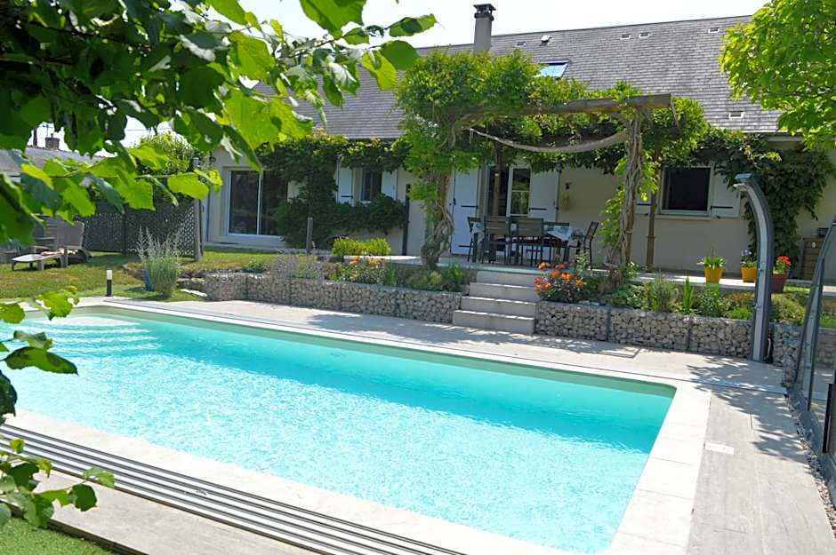 Au Coeur Du Bien Etre, chambre d'hôtes avec piscine chauffée et couverte, SPA, sauna, massages
