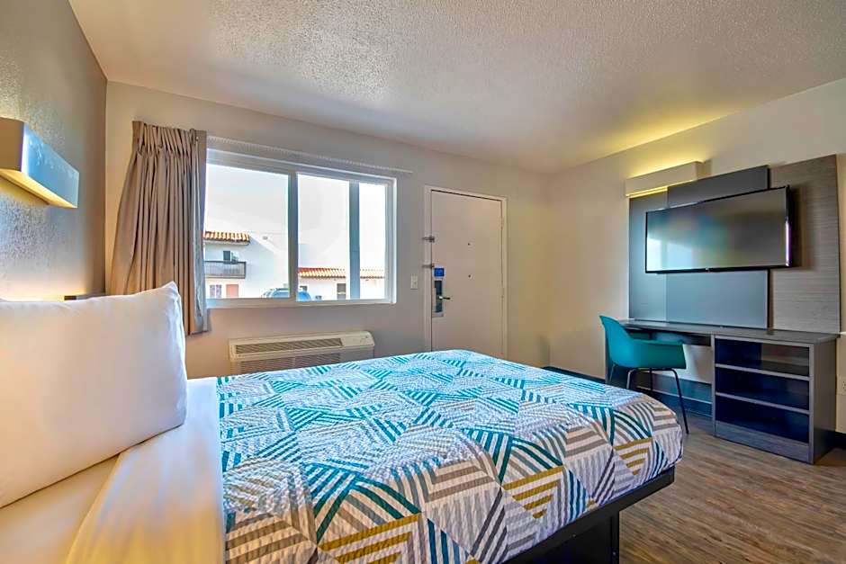 Motel 6 Santa Fe