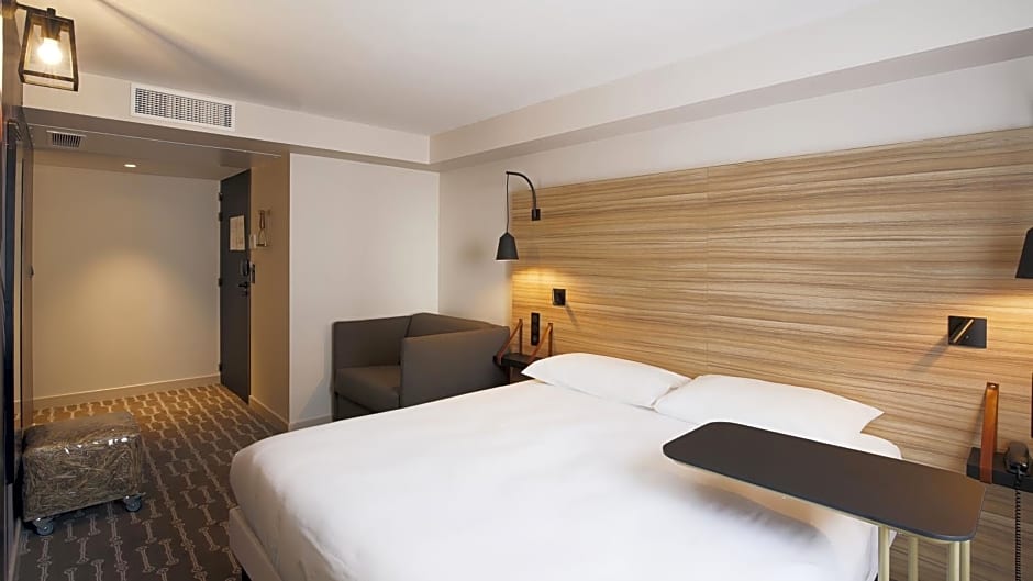 ibis Styles Laval Centre Gare