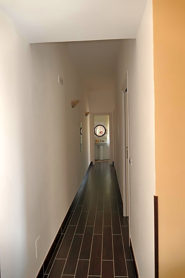 La Casa Di Ercole – Ercolano , CO