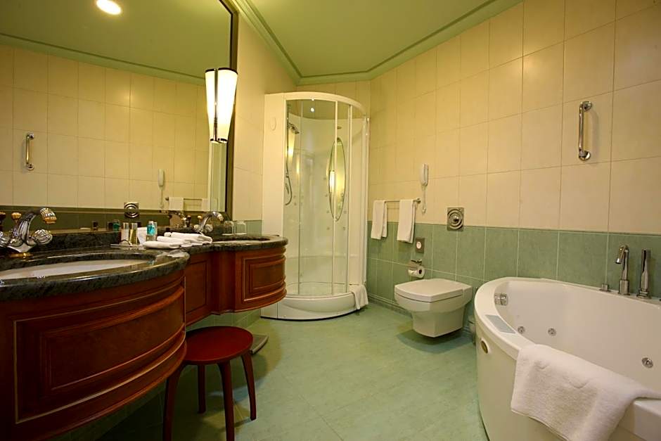 Crowne Plaza Hotel Minsk