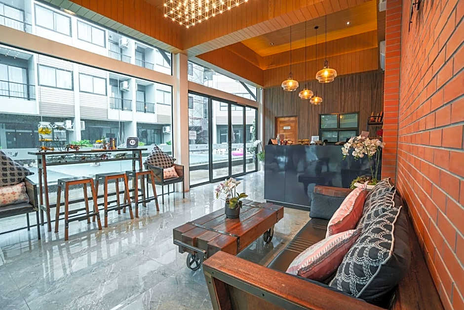 Phuket Airport Place