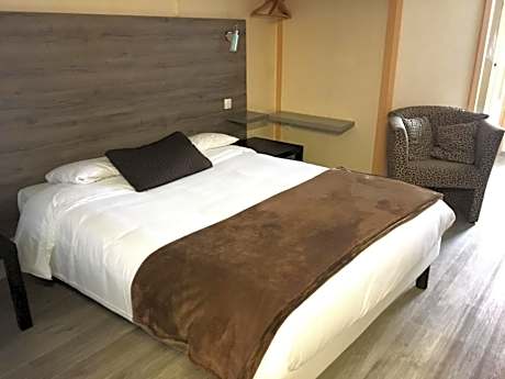 Aix Hotel