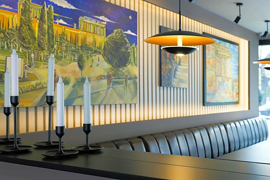 Urban Frame Acropolis