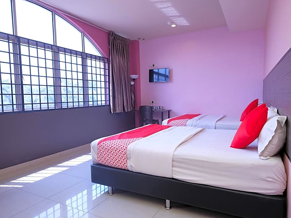 Hotel De' Tees, Masai Utama