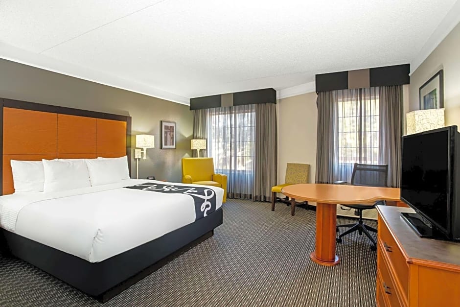 La Quinta Inn & Suites by Wyndham Tucson Airport