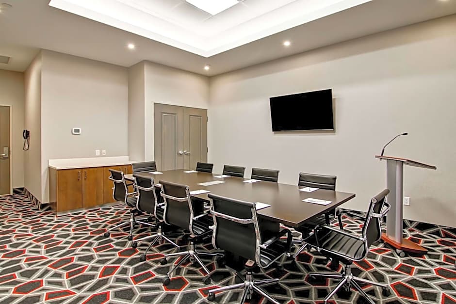 Hampton Inn By Hilton & Suites Grande Prairie, Alberta, Canada