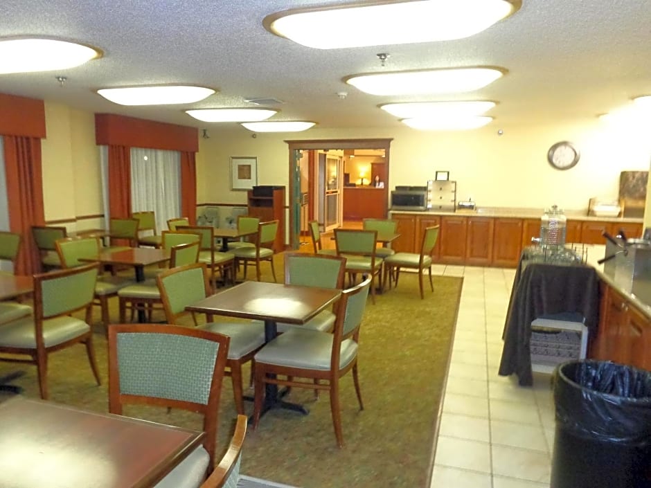 Country Inn & Suites by Radisson, Bismarck, ND