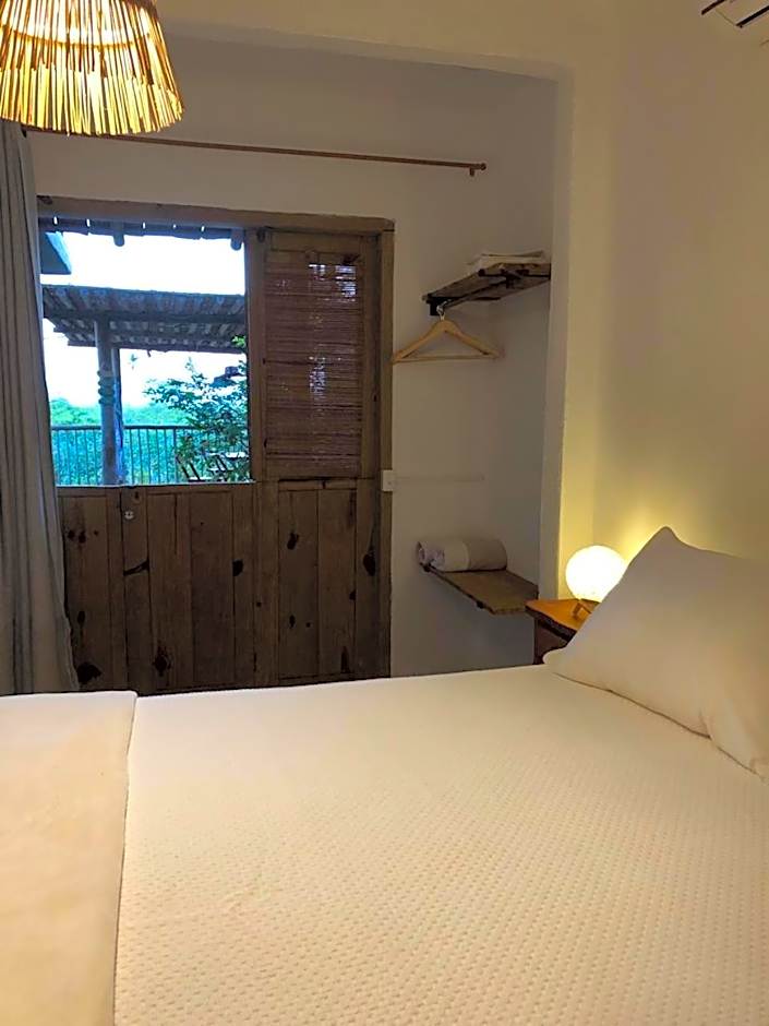 Photo 1 of 12 of Deluxe 1 Queen Bed