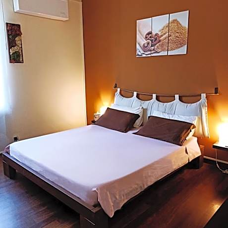 Double Room with Private External Bathroom