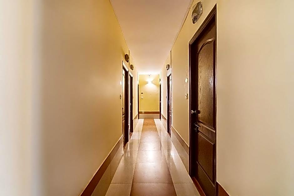 OYO 9016 Charu Comforts