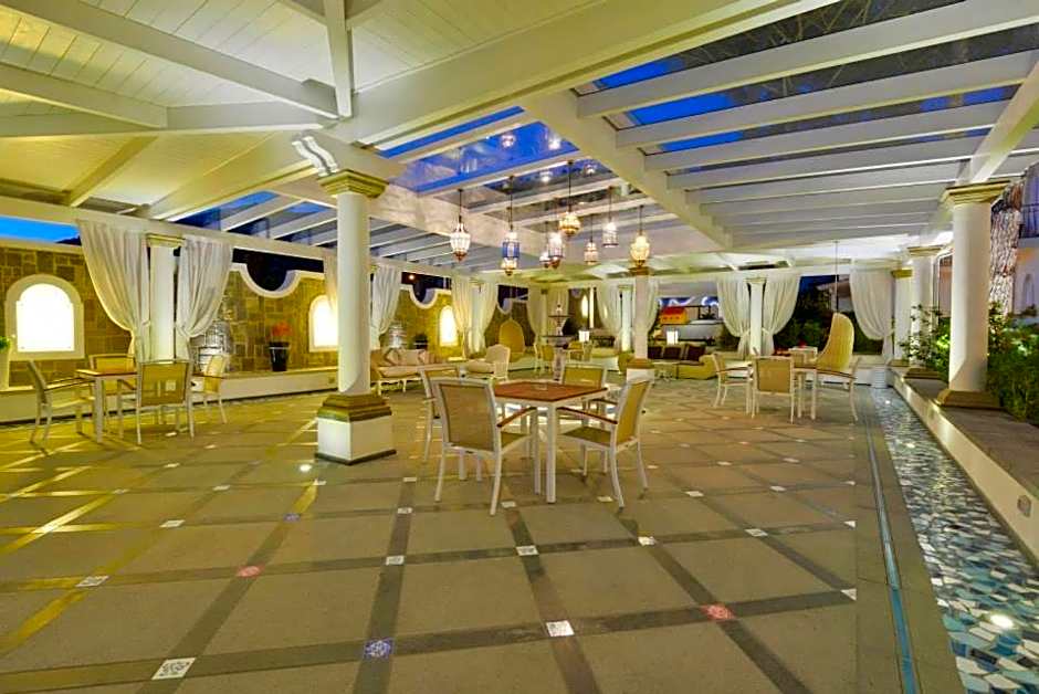 La Pineta Hotel Beach & Spa