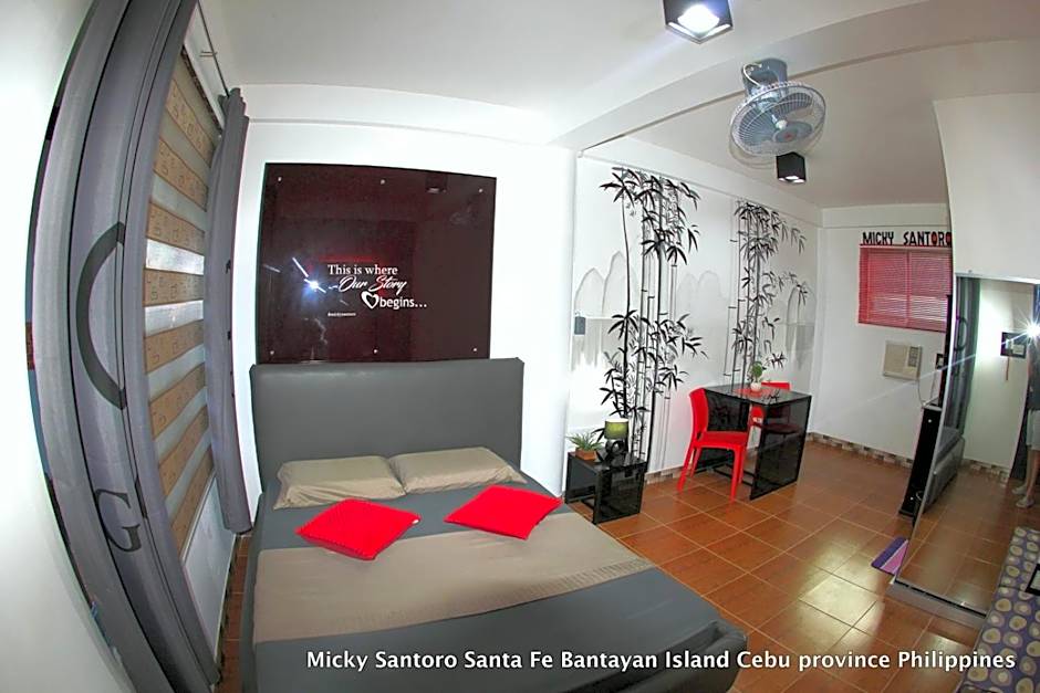 Micky Santoro Hotel & Restaurant