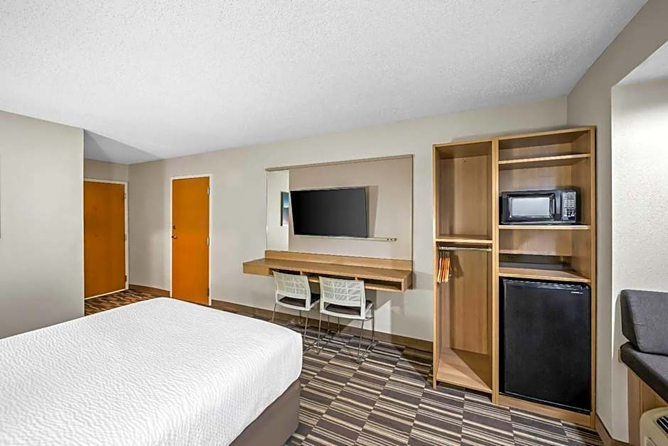 Microtel Inn & Suites by Wyndham Greensboro