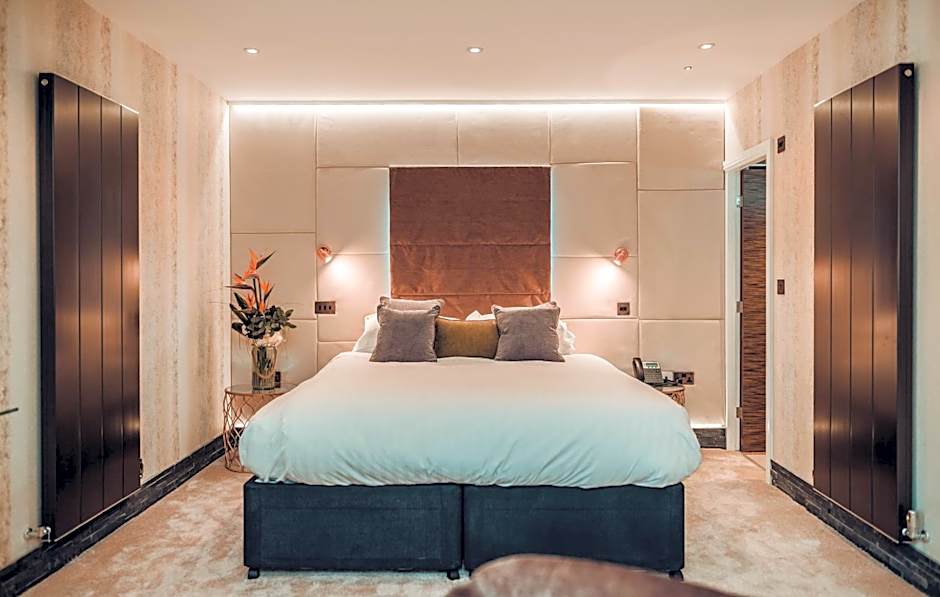 Aphrodites Group - Luxury Hot Tub Suites in Central Lake District!