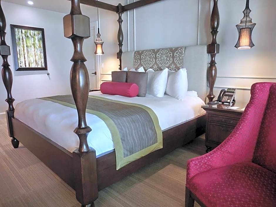 Photo 1 of 4 of 1 King Bed, Accessible