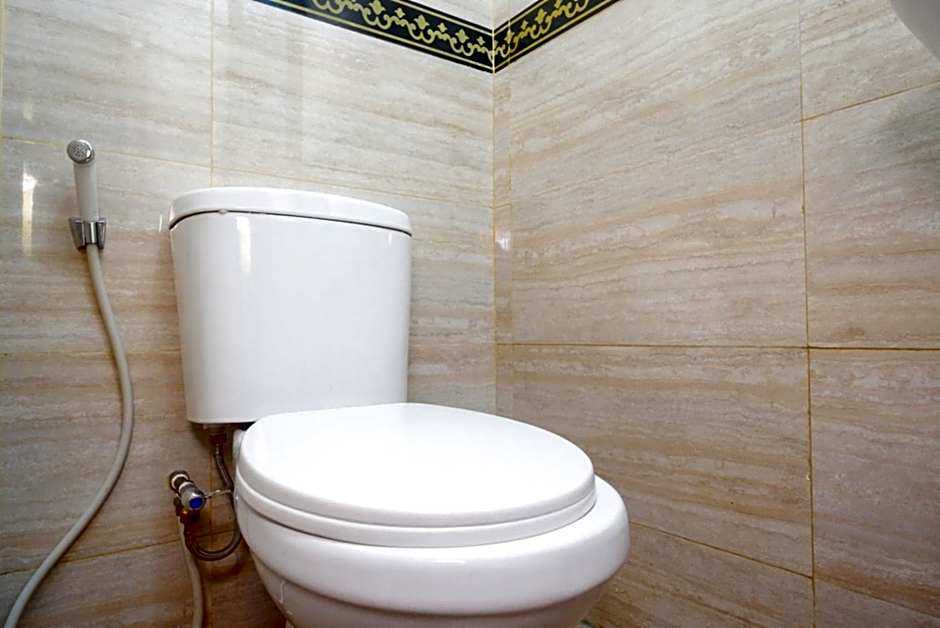 RedDoorz Syariah near Exit Toll Ngemplak Solo