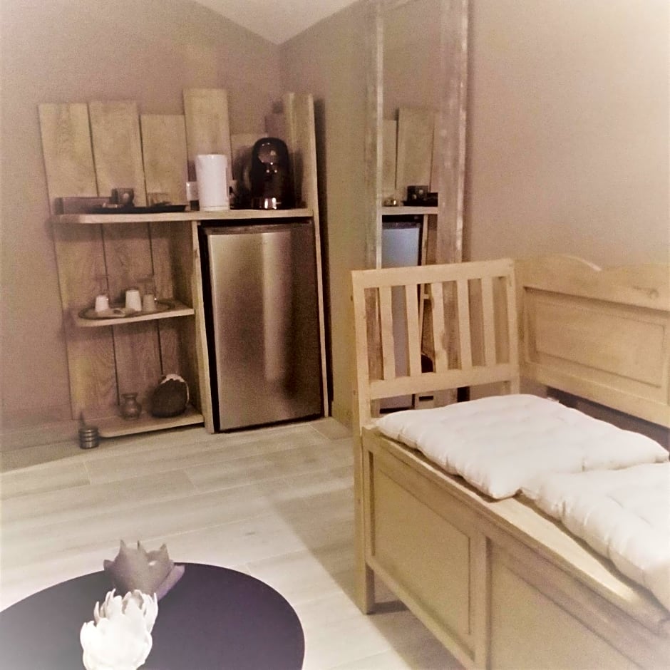 L'Anagramme, chambres, table d'hôtes et gîte pour adultes, naturistes ou non !