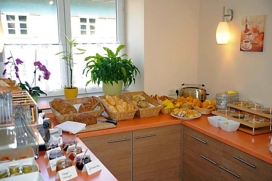 Hotel Post - regionales großes Frühstücksbuffet - auch GF & LF