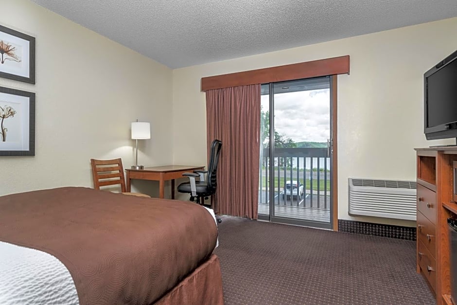 AmericInn by Wyndham Lake City
