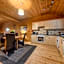 Woodland Park Lodges