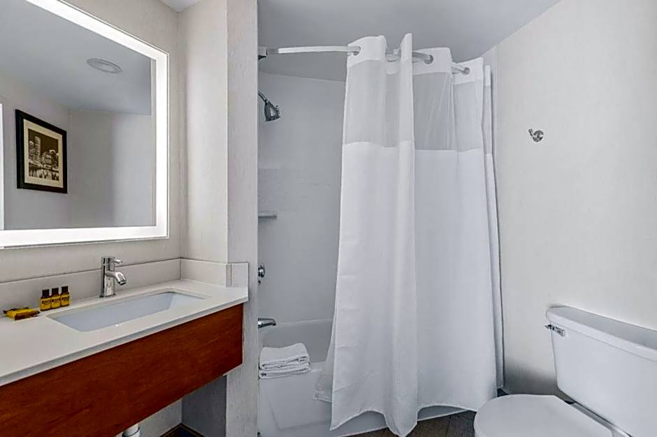 Roundhouse Suites