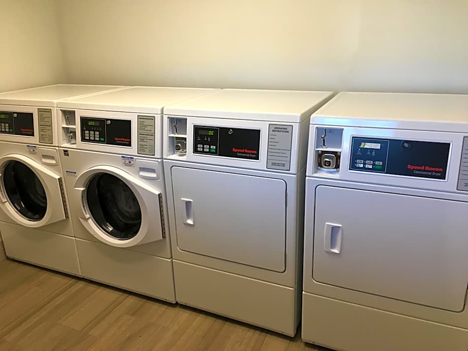 Holiday Inn Express & Suites Rice Lake By IHG