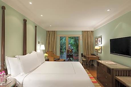 Luxury Room Garden View King Bed