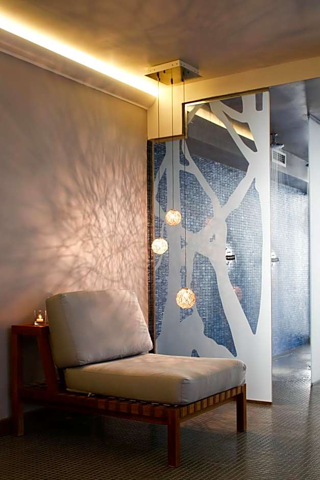 Palmon Bay Hotel & Spa