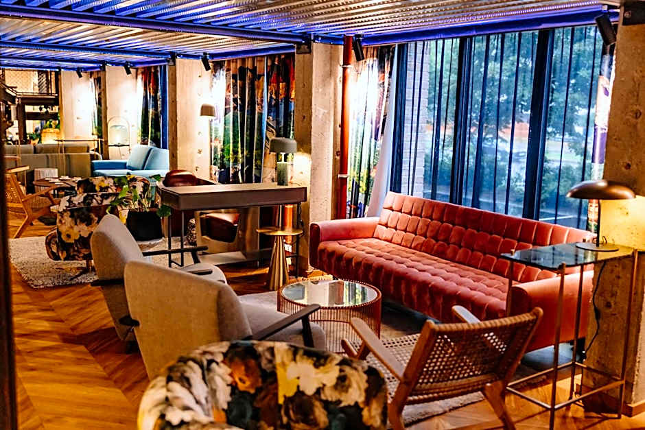 ONE66 Hotel