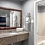 Golden Inn Dallas by Hotel O
