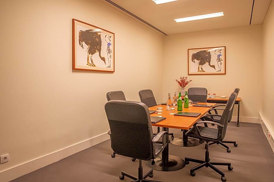 Vip Executive Arts Hotel