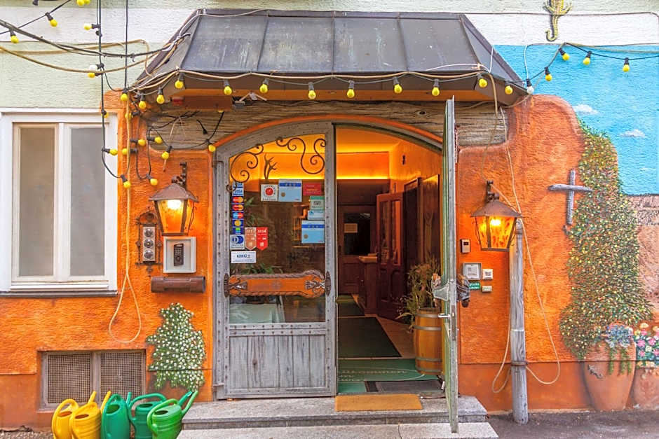 Hotel & Hostel Sandwirt