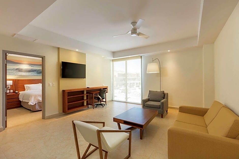 Hampton Inn & Suites by Hilton Los Cabos