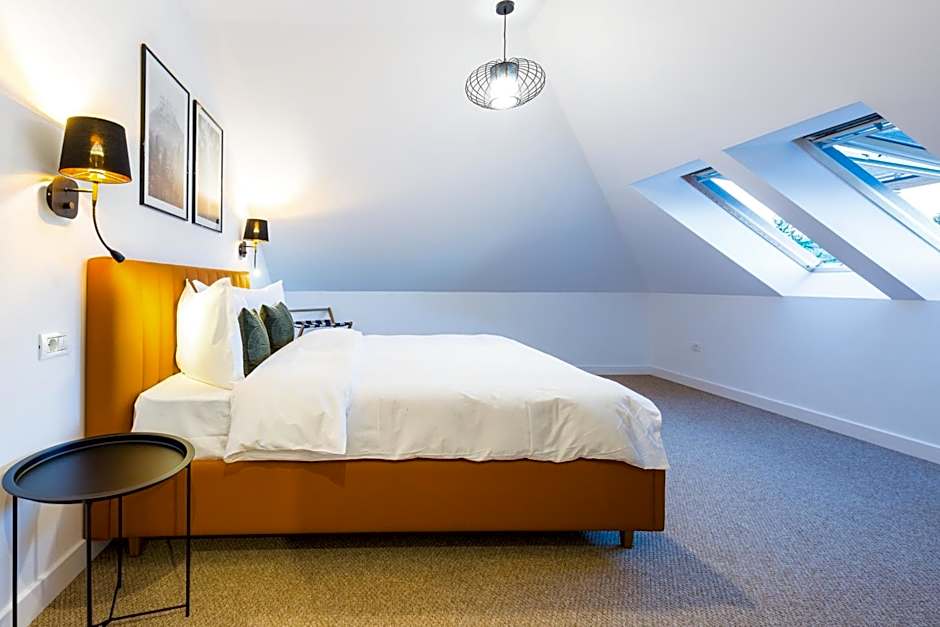 UpperHouse Suites & More