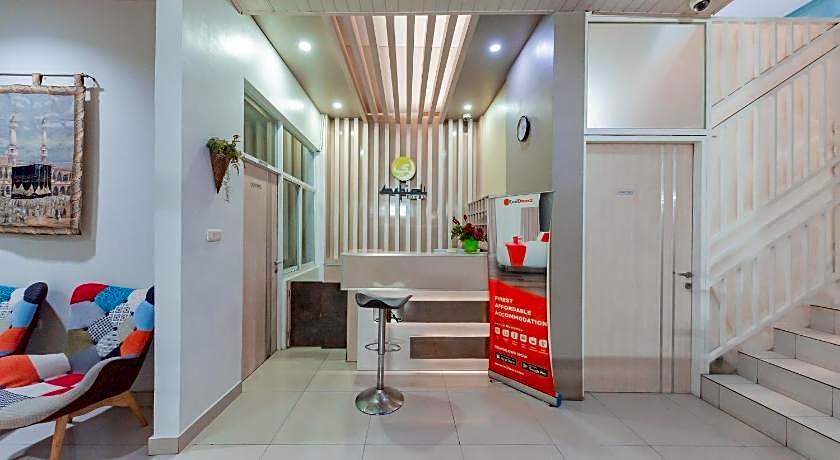 RedDoorz near Pasar Baru Bandung