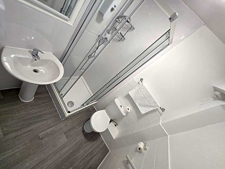 Beach Hotel Torbay B&B