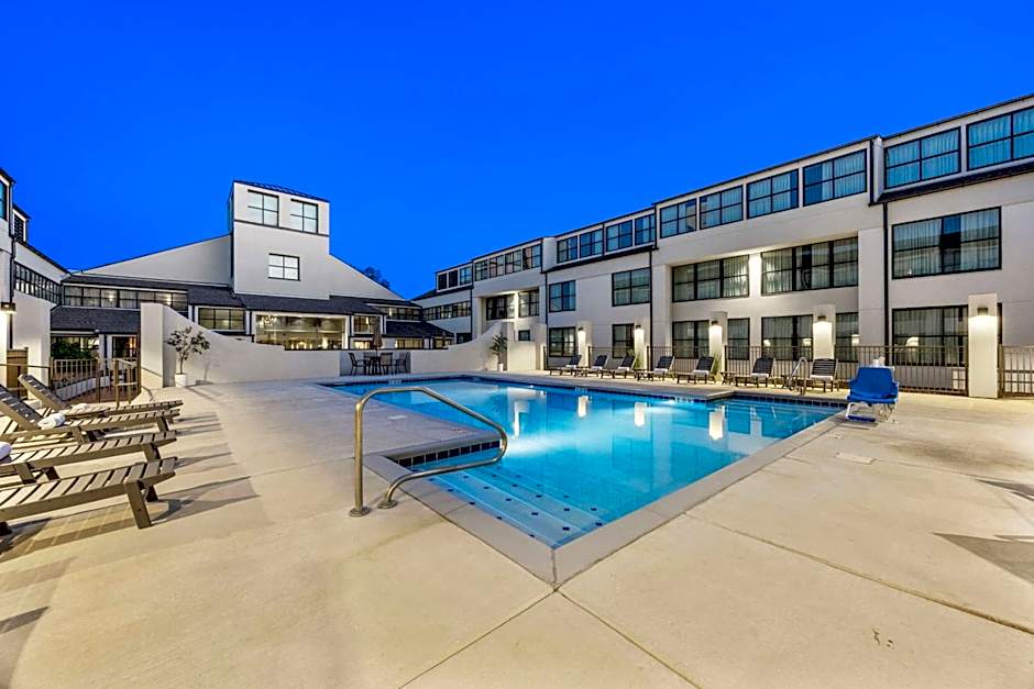 DoubleTree Suites by Hilton Hotel Huntsville South