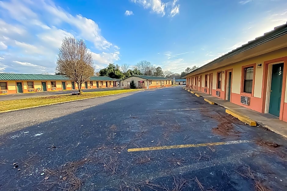 Hotel O Tallassee Hwy 14