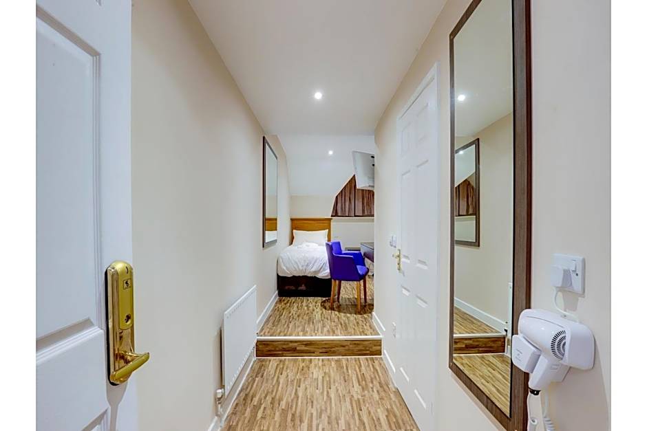 The Gissons Hotel - Exeter Airport & M5